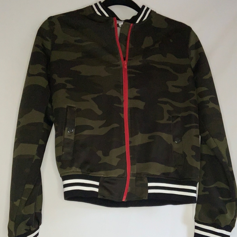 Camo bomber jacket